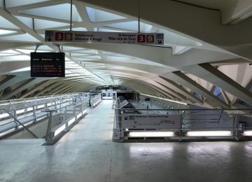 Interior estación metro alameda