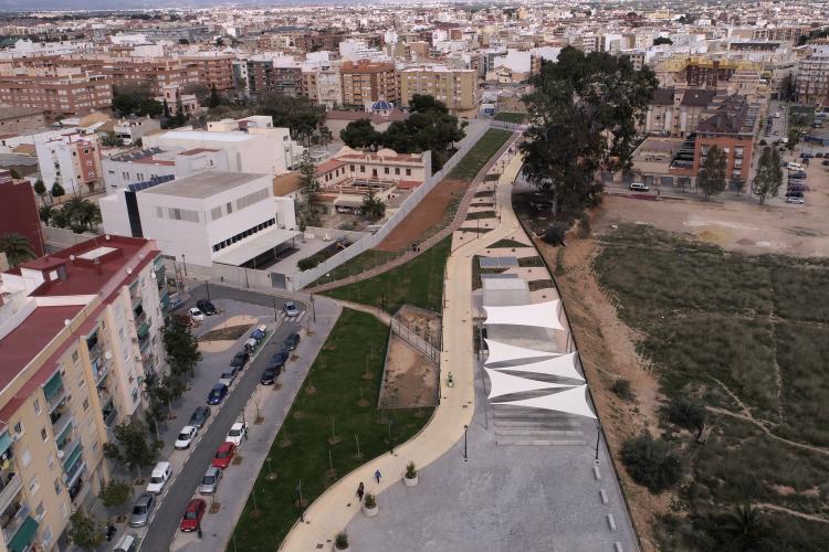 Vista aérea del parque lineal de benimamet