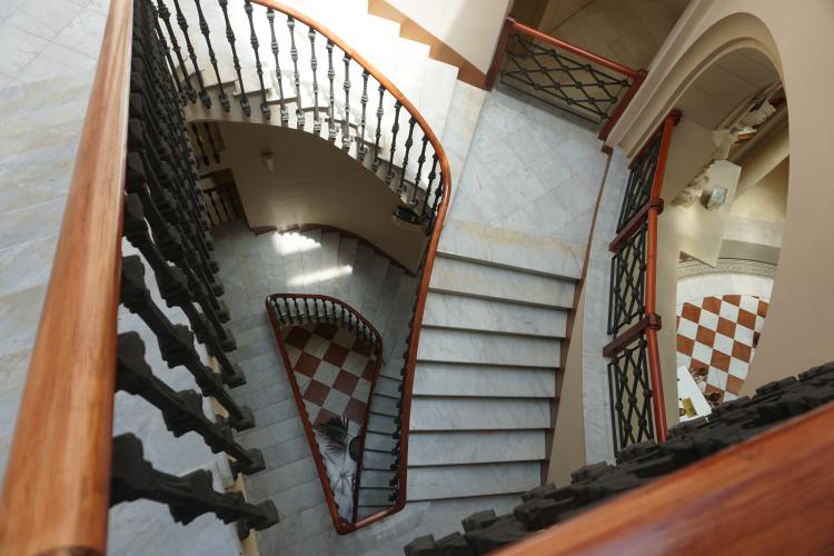 Escaleras del edificio de correos