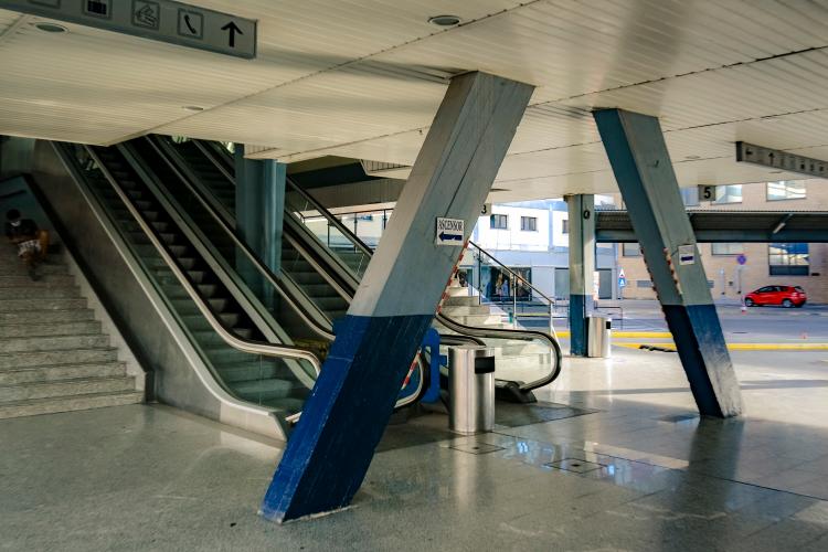 Escaleras mecánicas de la estación de autobuses