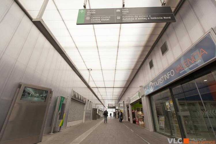 Oficina de información turística de la estación joaquín sorolla