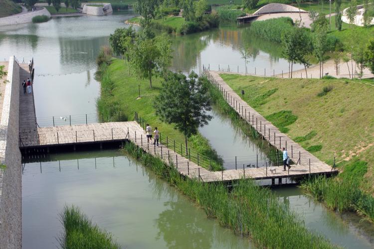 Vista aérea de las acequias del parque de cabecera